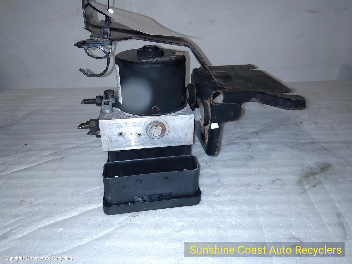 2005-2008 Suzuki Vitara Abs Pump Modulator
