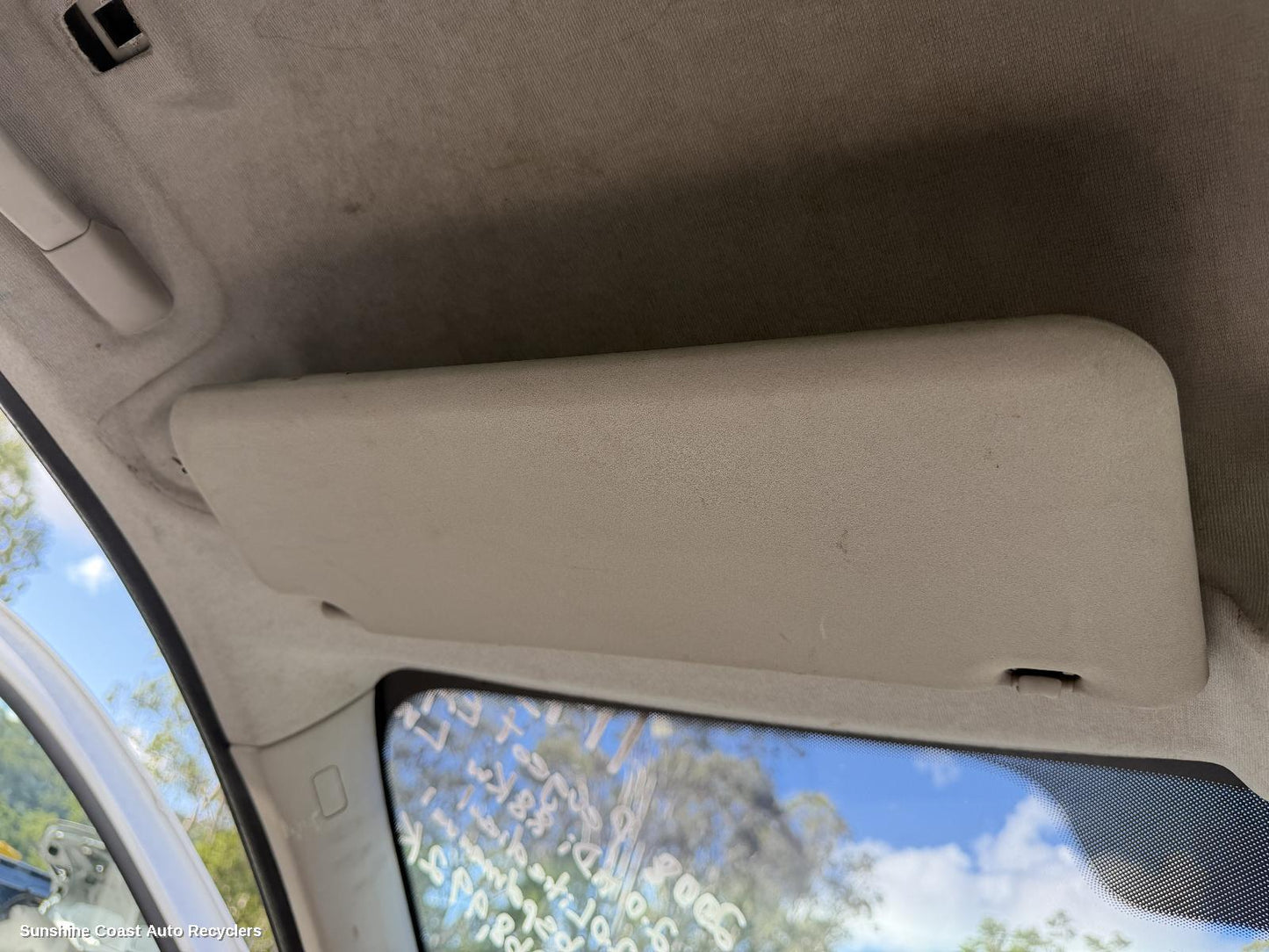 2008-2015 Peugeot Expert Sunvisor