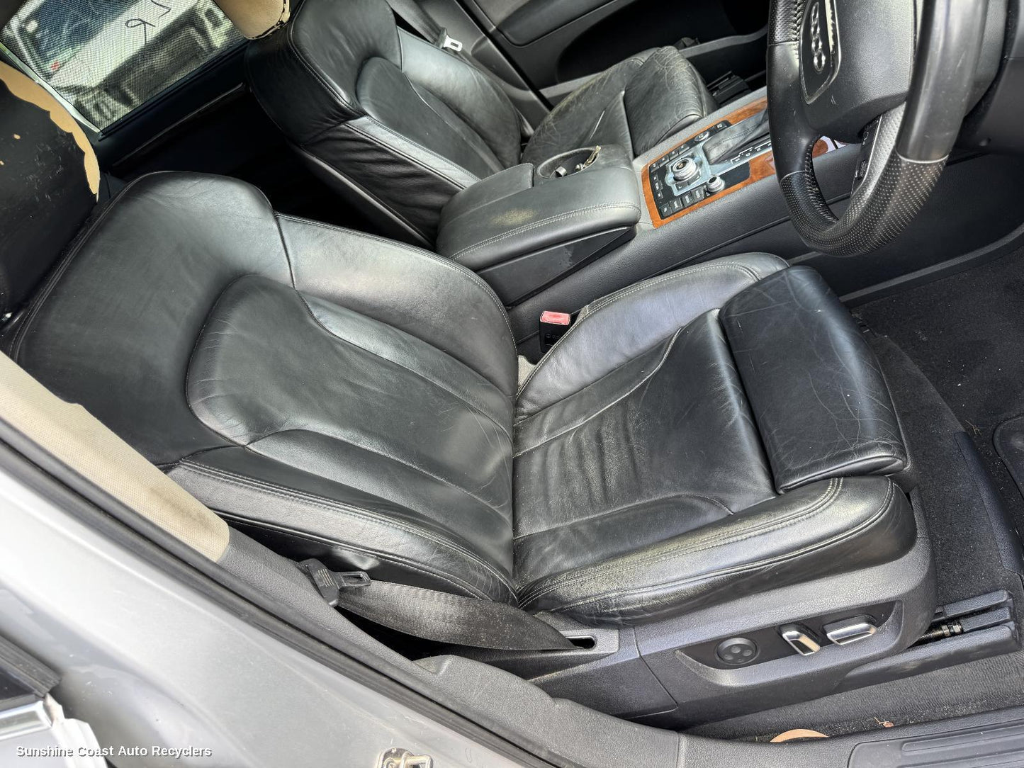 2006-2015 Audi Q7 Front Seat