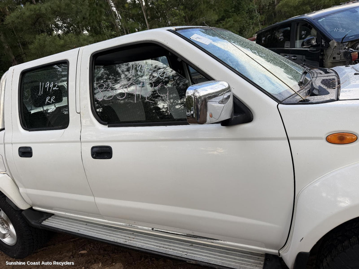 2008-2015 Nissan Navara Right Front Door Window