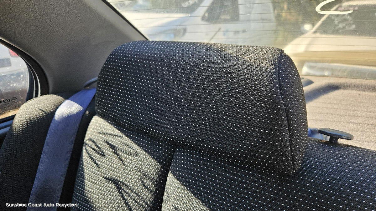 2000-2003 Hyundai Elantra Headrest