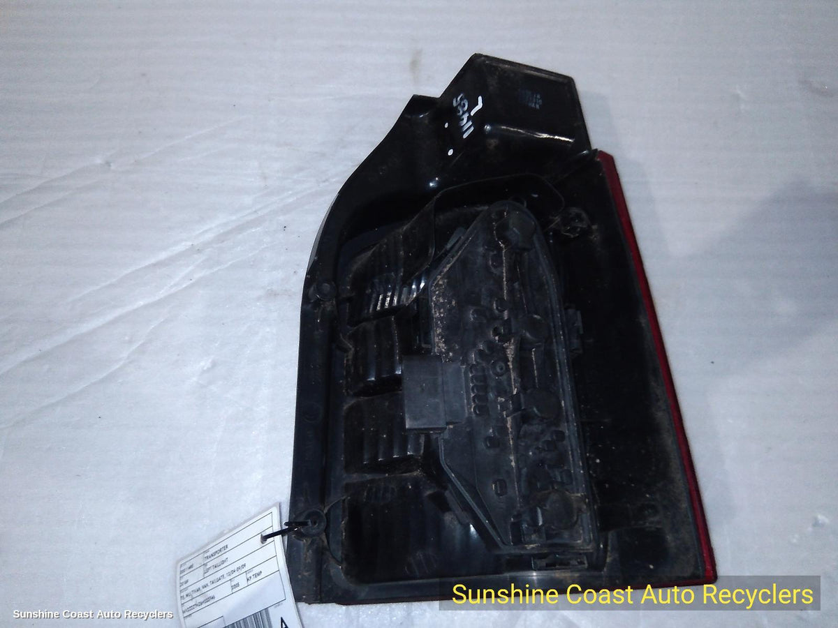 2004-2009 Volkswagen Transporter Left Taillight