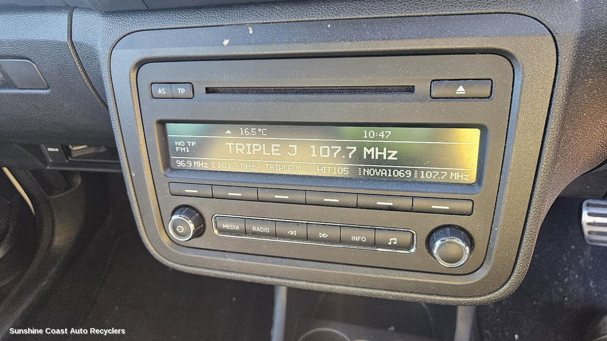 2011-2015 Skoda Fabia Radio Cd Dvd Sat Tv