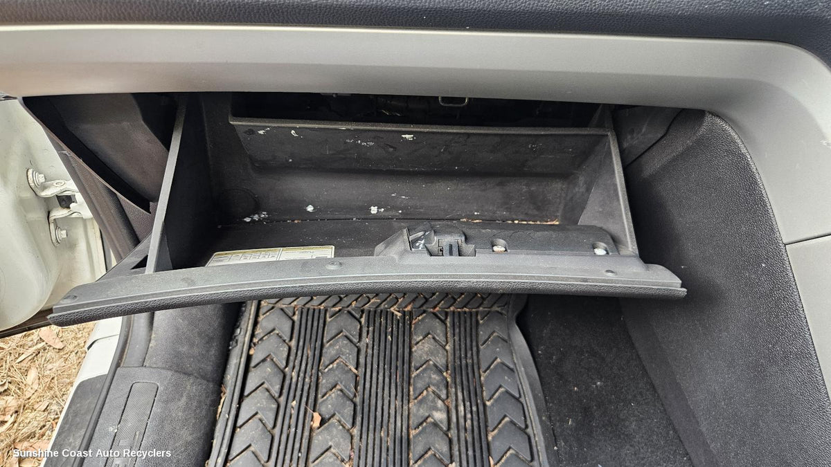 2011-2016 Ford Territory Glove Box