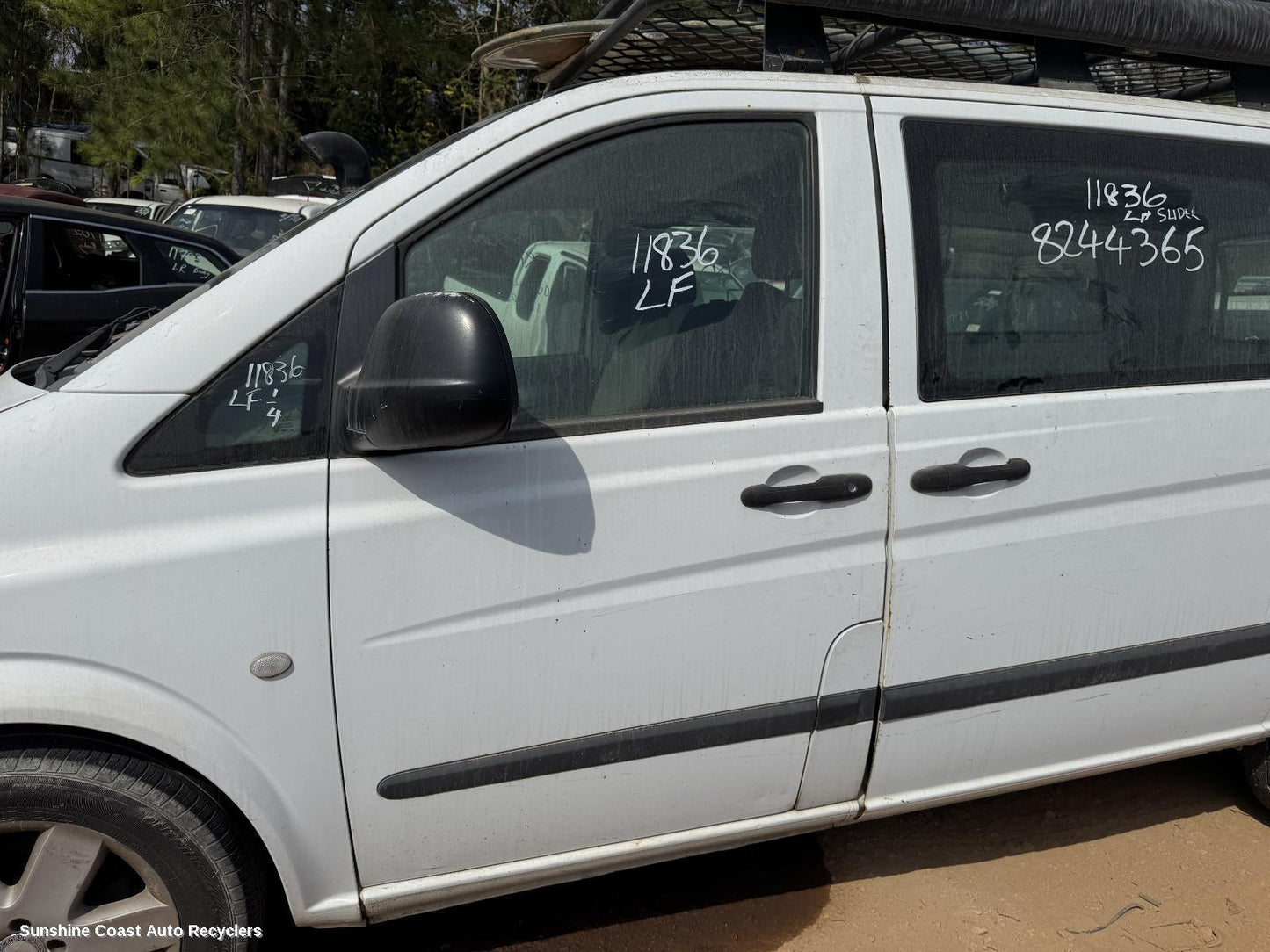 2005 Mercedes Vito Left Front Door Window