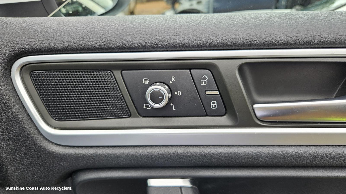 2010-2018 Volkswagen Touareg Misc Switch Relay