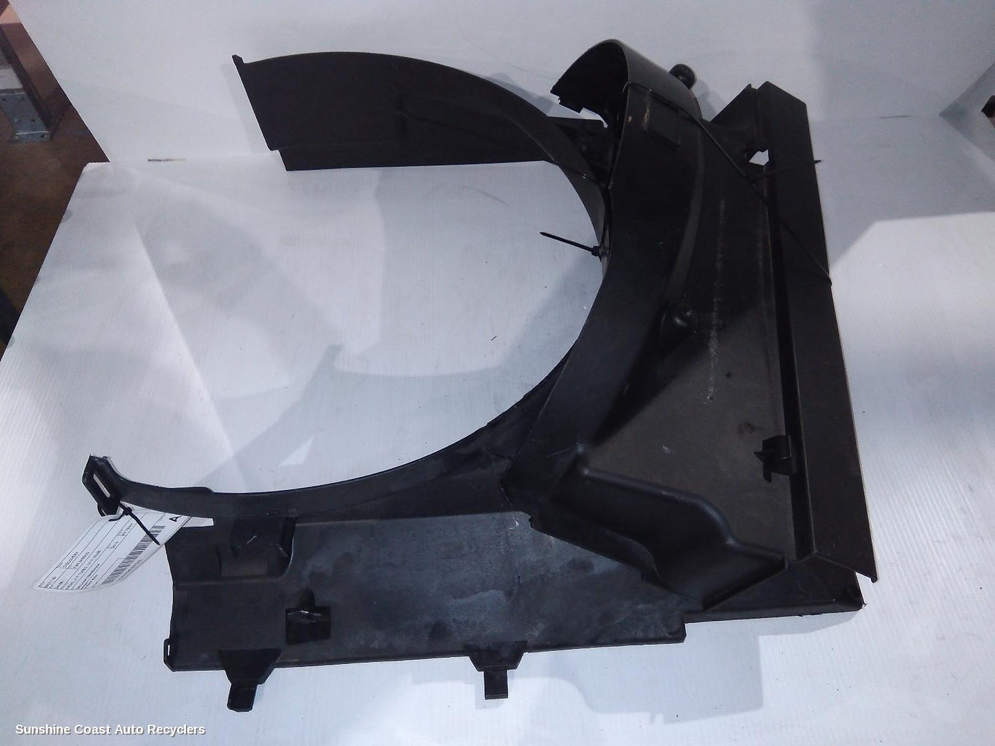 2010 Land Rover Discovery Fan Shroud