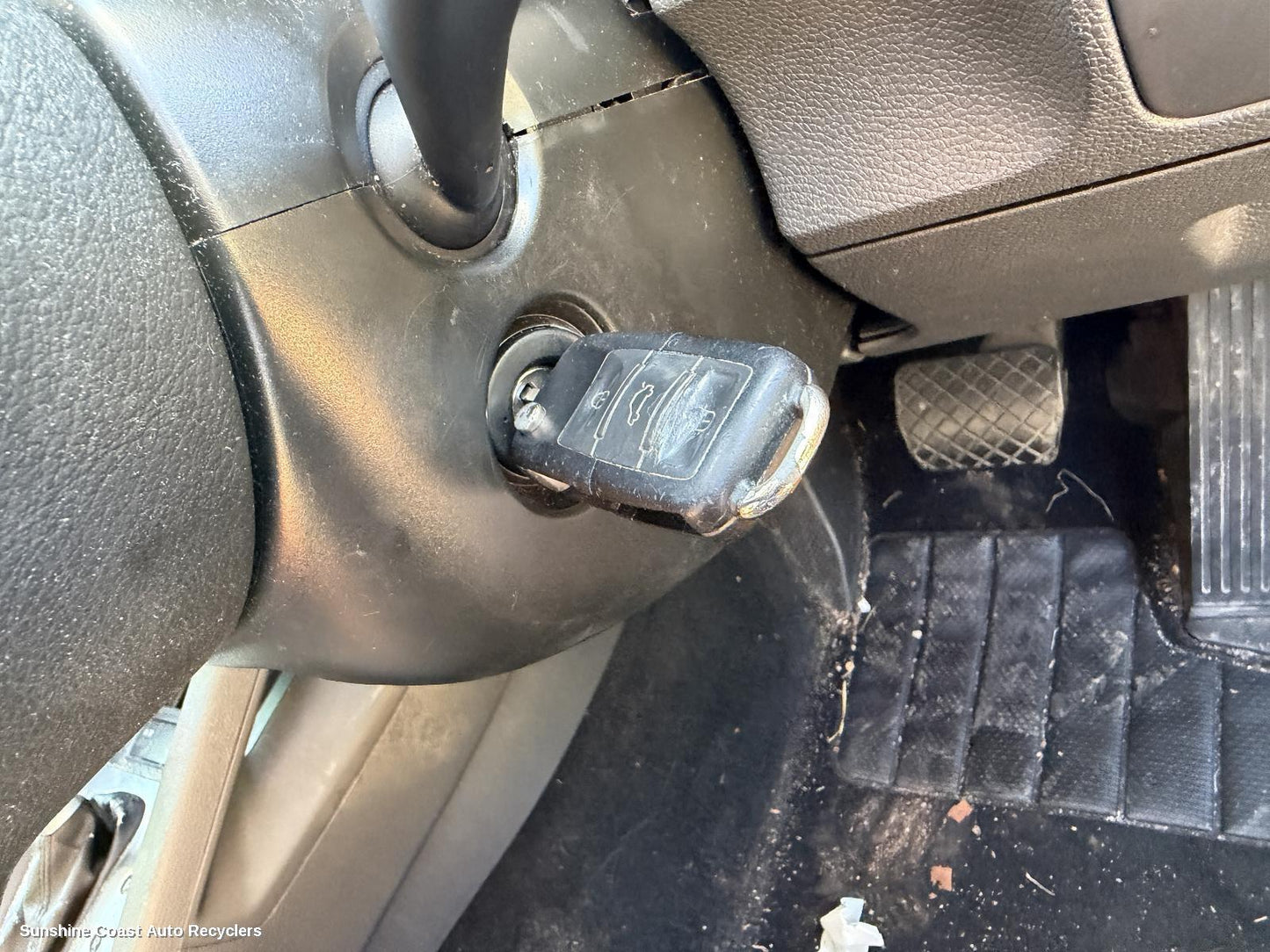 2004-2009 Volkswagen Golf Ignition W  Key