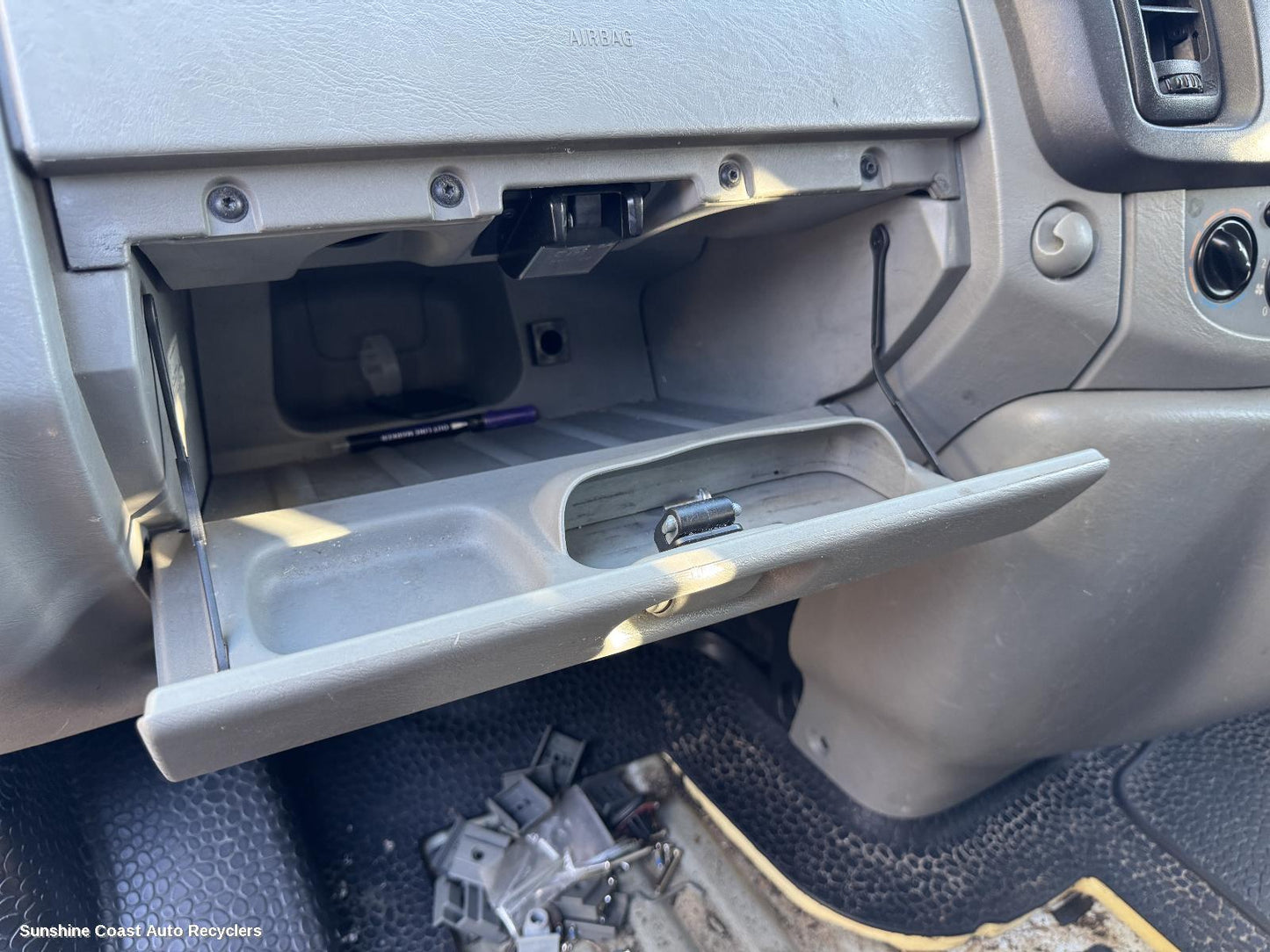 2013 Renault Trafic Glove Box