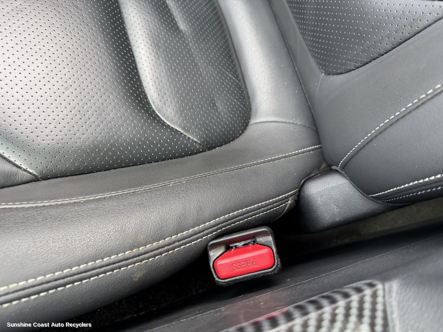 2022 Ldv D90 Seatbelt Stalk