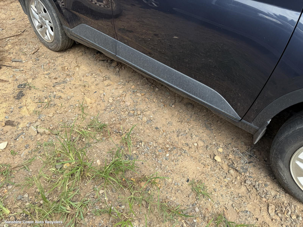2019-2026 Hyundai Venue Side Step Skirt
