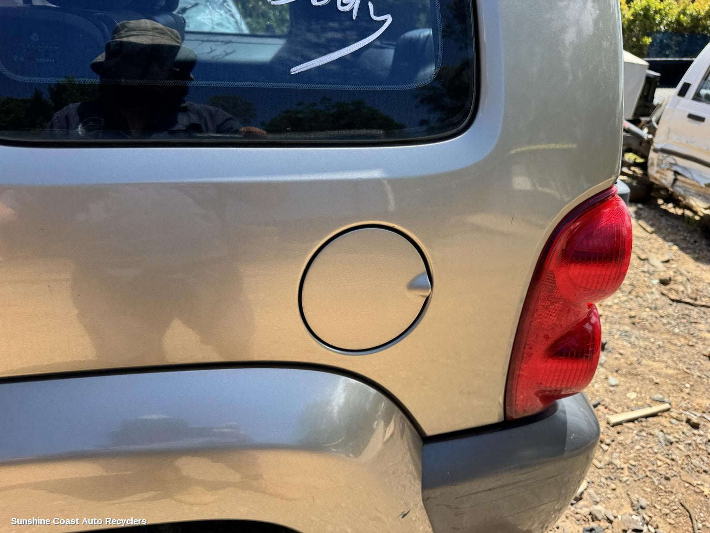 2004 Jeep Cherokee Fuel Door   Filler