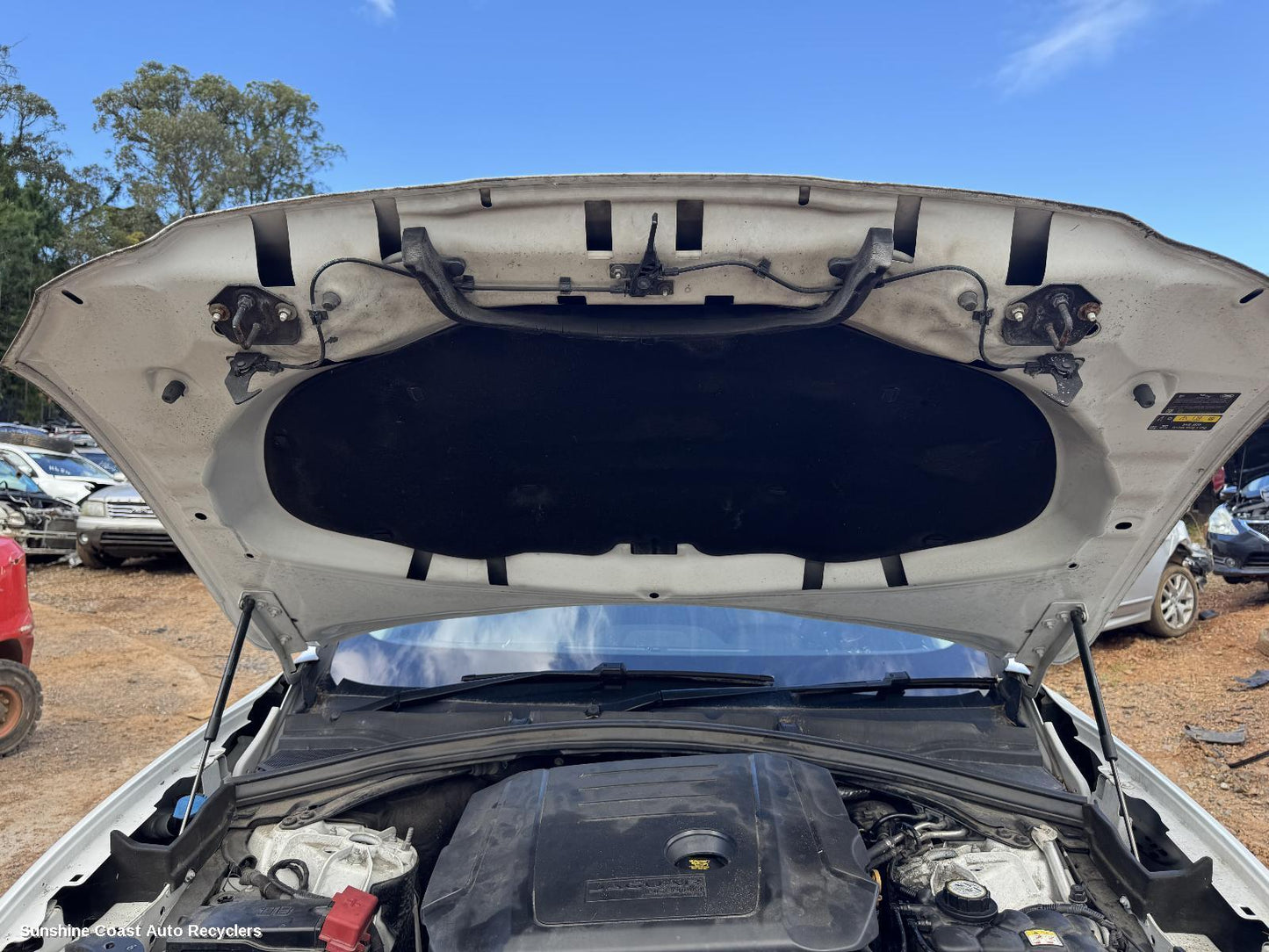 2016 Jaguar F Pace Bonnet Hinge Strut