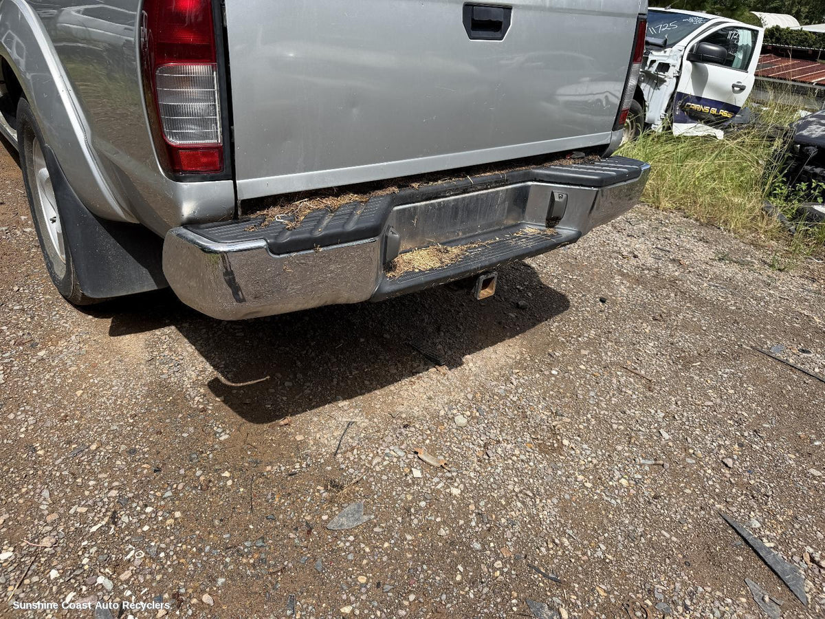 2008-2015 Nissan Navara Towbar