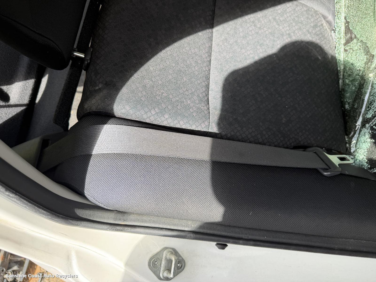 2001-2007 Toyota Corolla Seatbelt Stalk