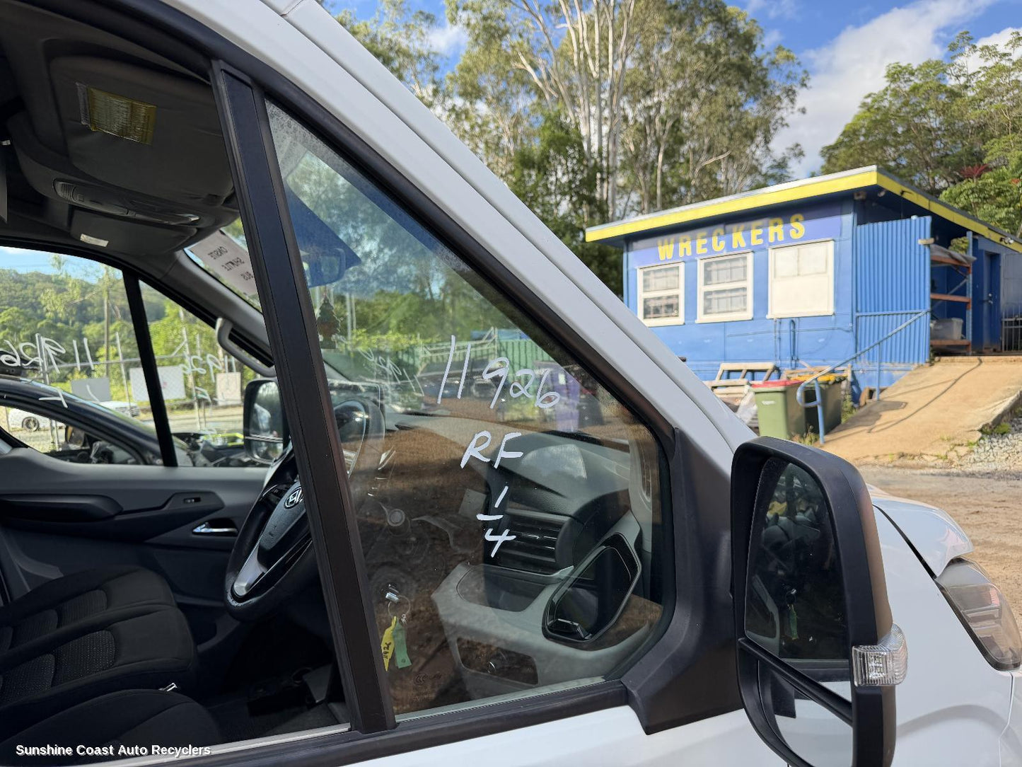 2020-2026 Ldv Deliver 9 Right Front 1 4 Door Glass