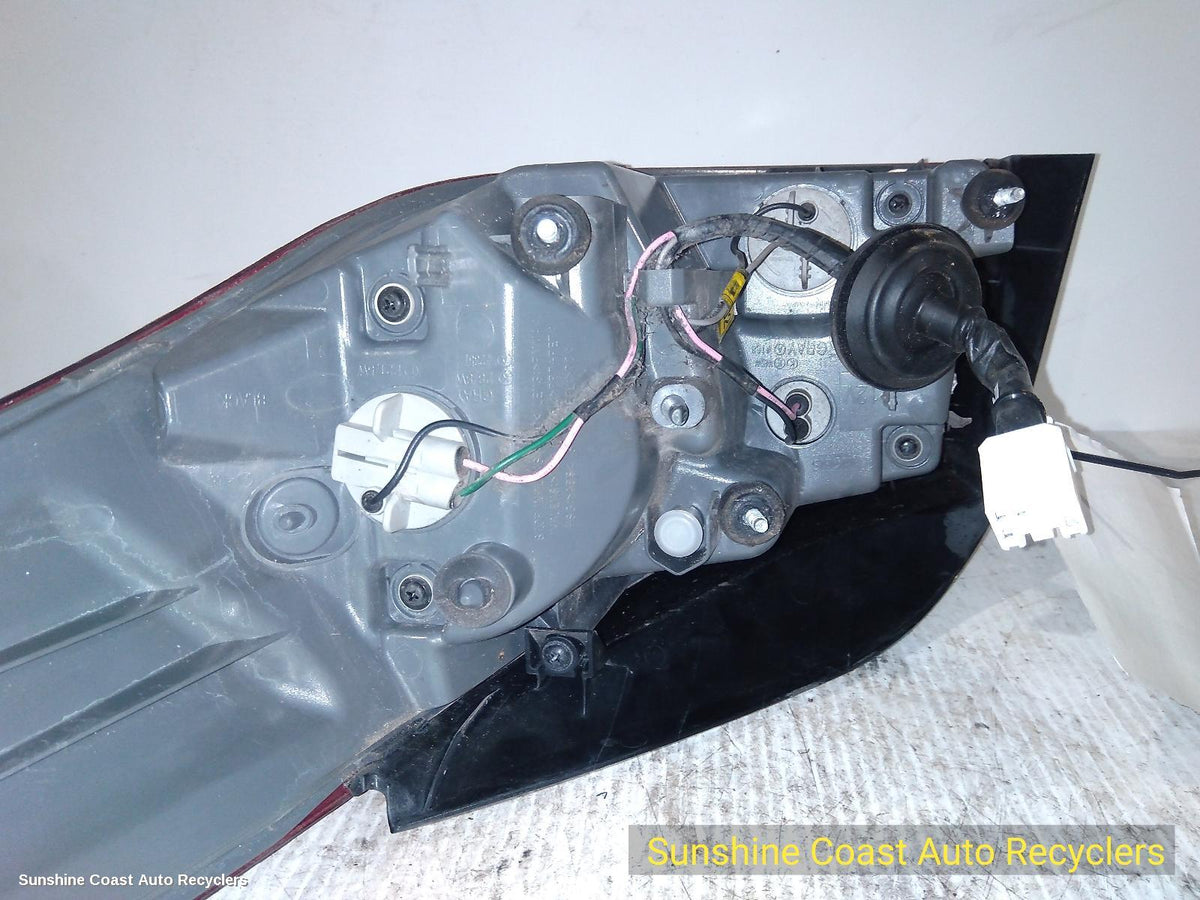 2011-2013 Hyundai Elantra Left Taillight