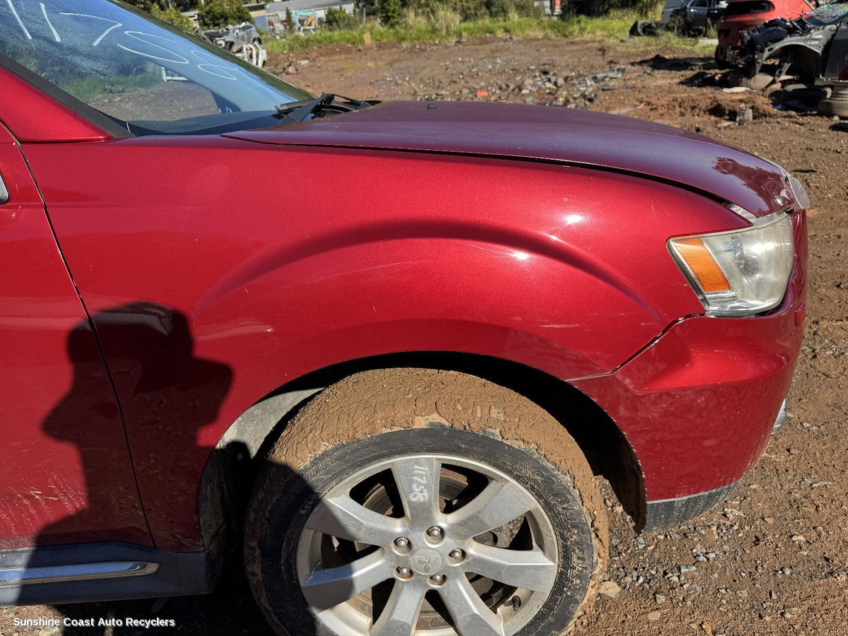 2009-2012 Mitsubishi Outlander Right Guard