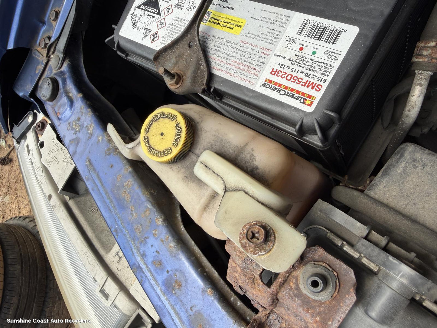 2001 Nissan Navara Overflow Bottle