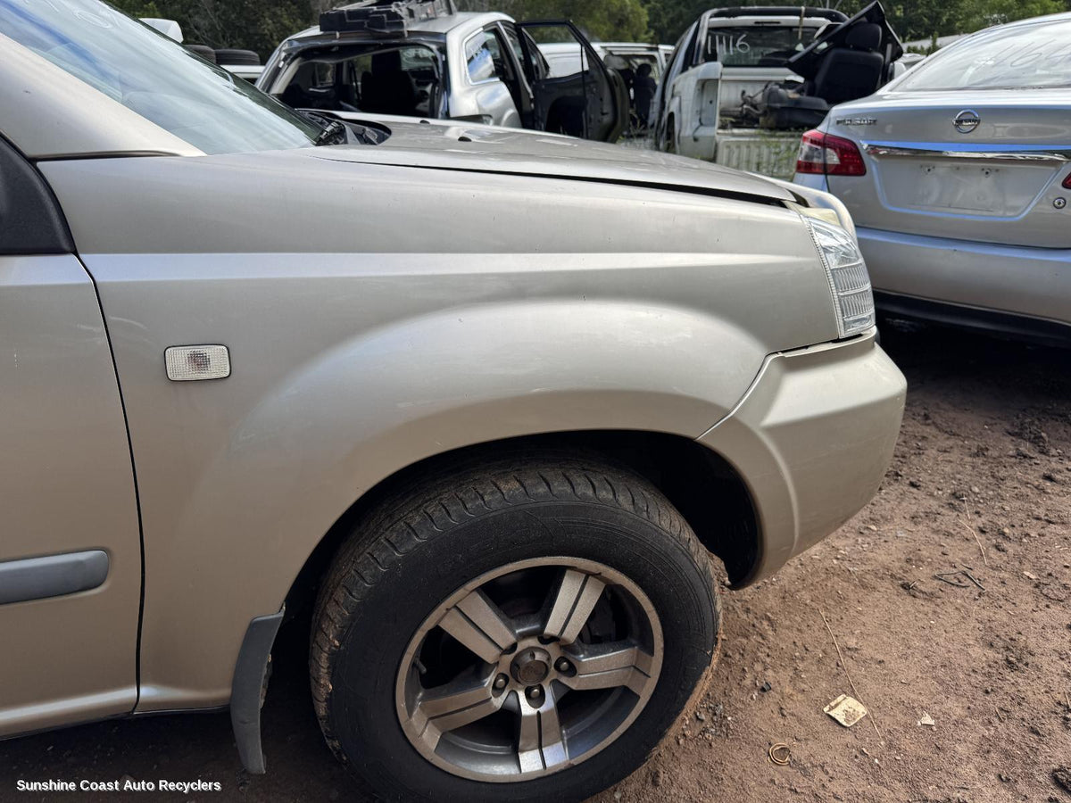 2001-2007 Nissan Xtrail Right Guard