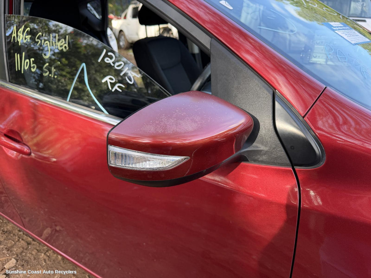 2013-2016 Nissan Pulsar Right Door Mirror