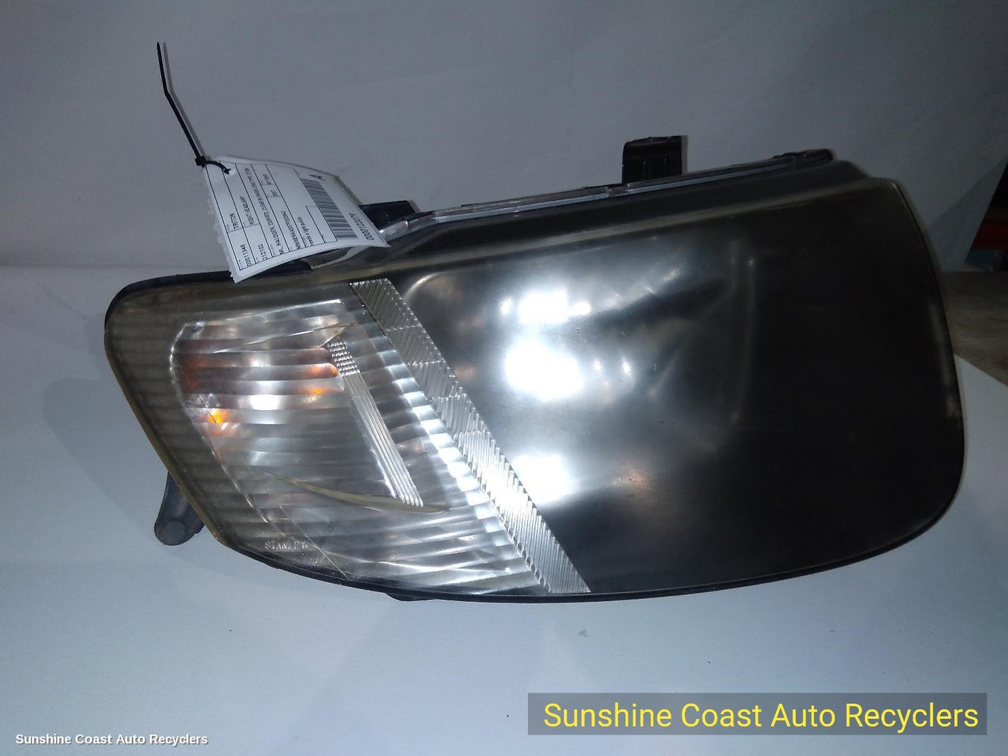 2007 Mitsubishi Triton Right Headlamp