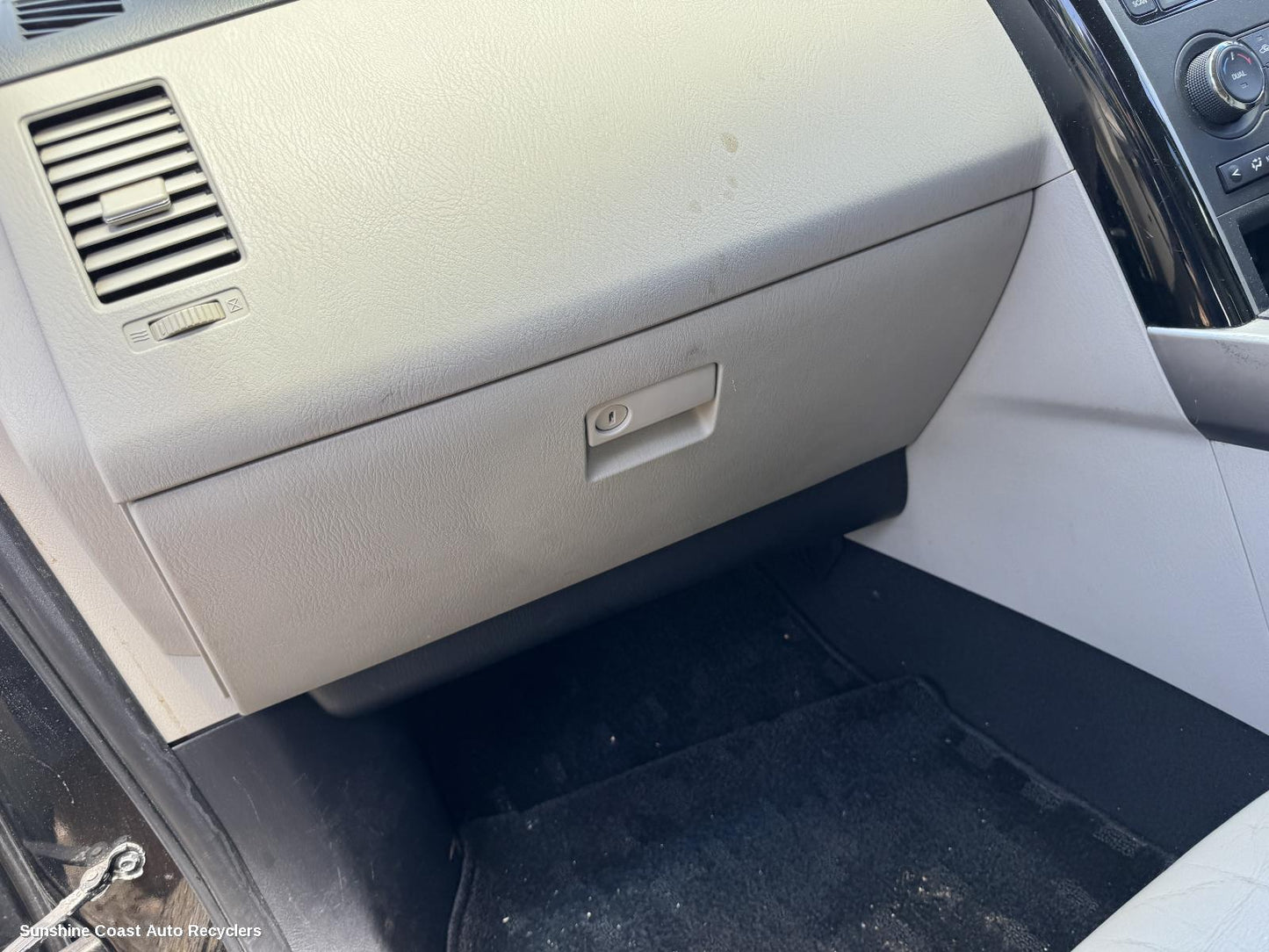 2011 Mazda Cx9 Glove Box