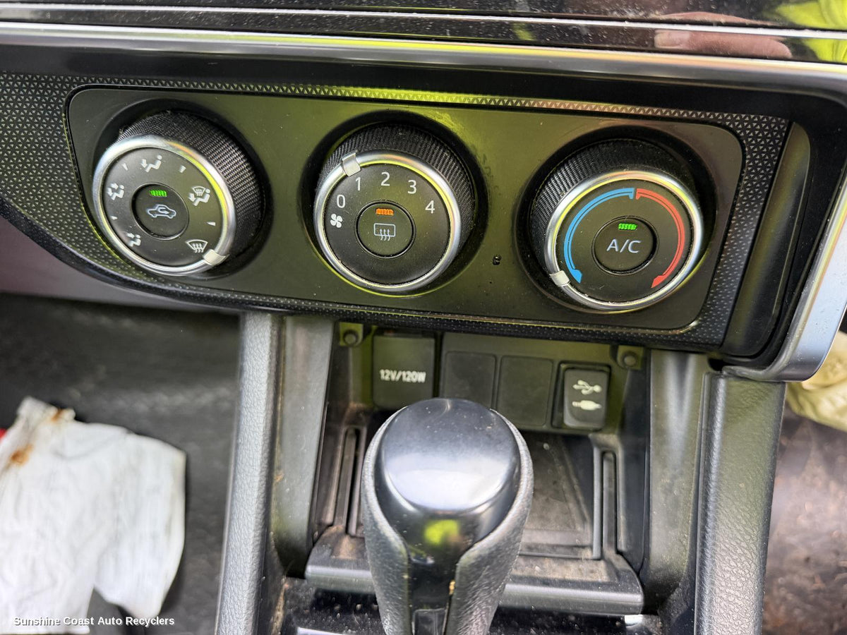 2012-2018 Toyota Corolla Heater Ac Controls