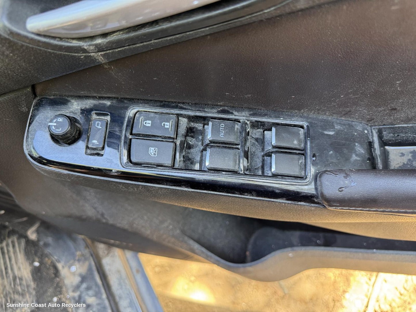 2020-2026 Mazda Bt50 Pwr Dr Wind Switch