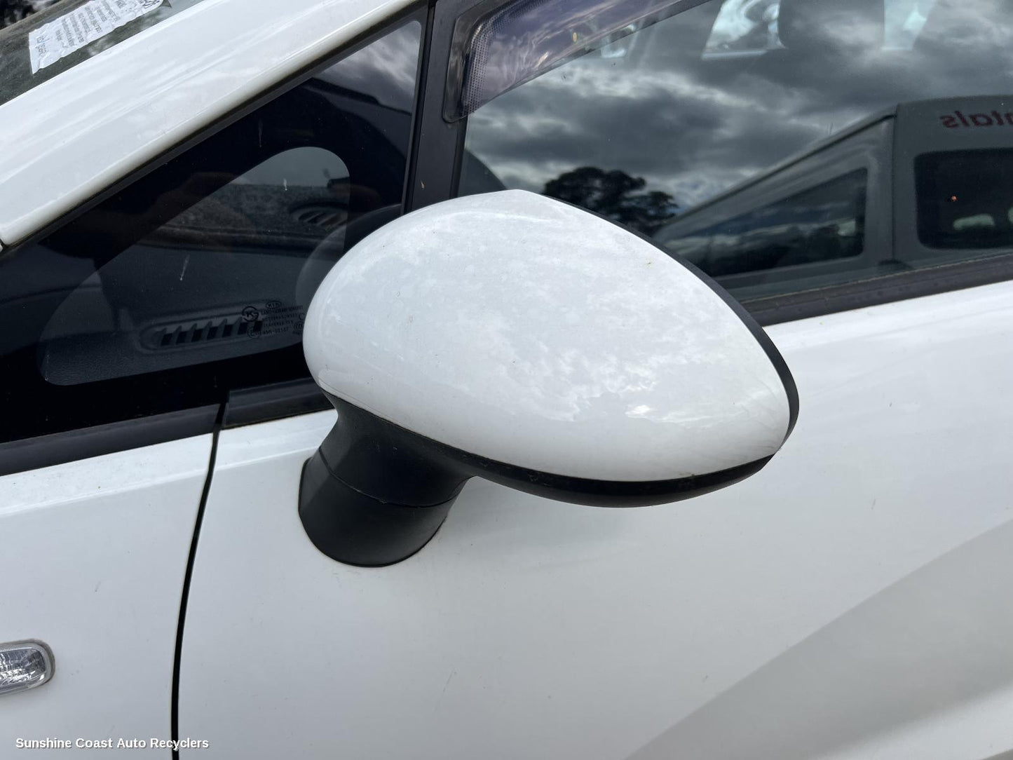 2014 Kia Rio Left Door Mirror