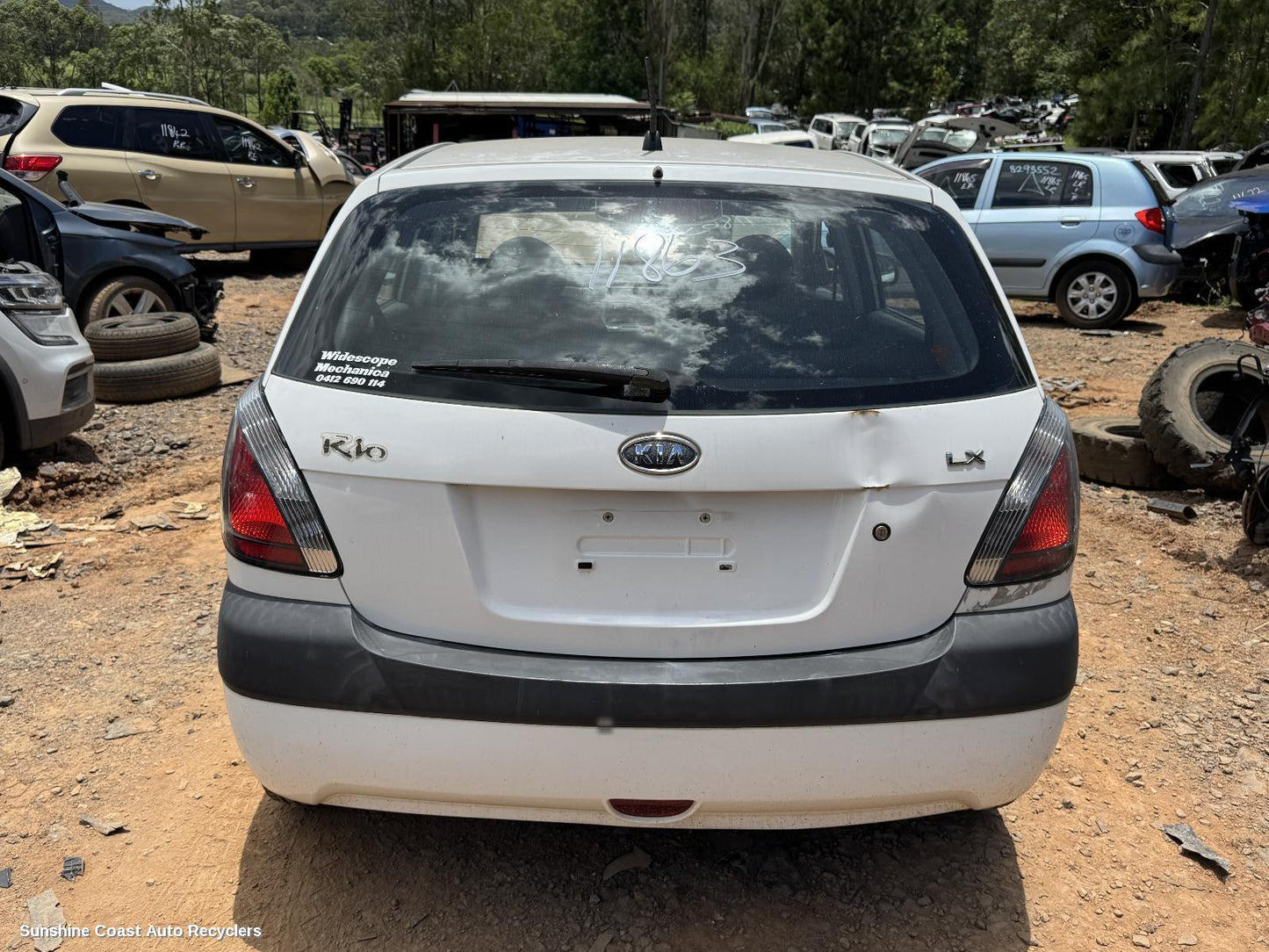 2007 Kia Rio Console