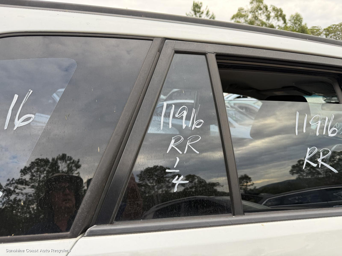 2005-2018 Suzuki Vitara Right Rear 1 4 Door Glass
