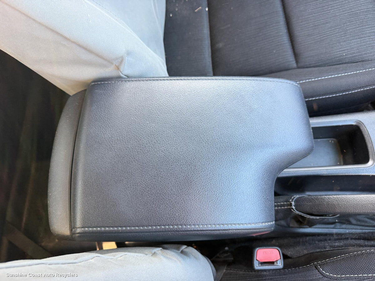 2015-2025 Toyota Hilux Console