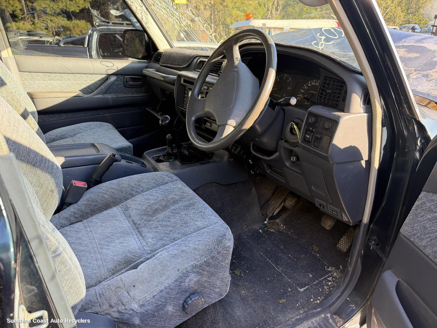 1995-1998 Toyota Landcruiser Right Guard
