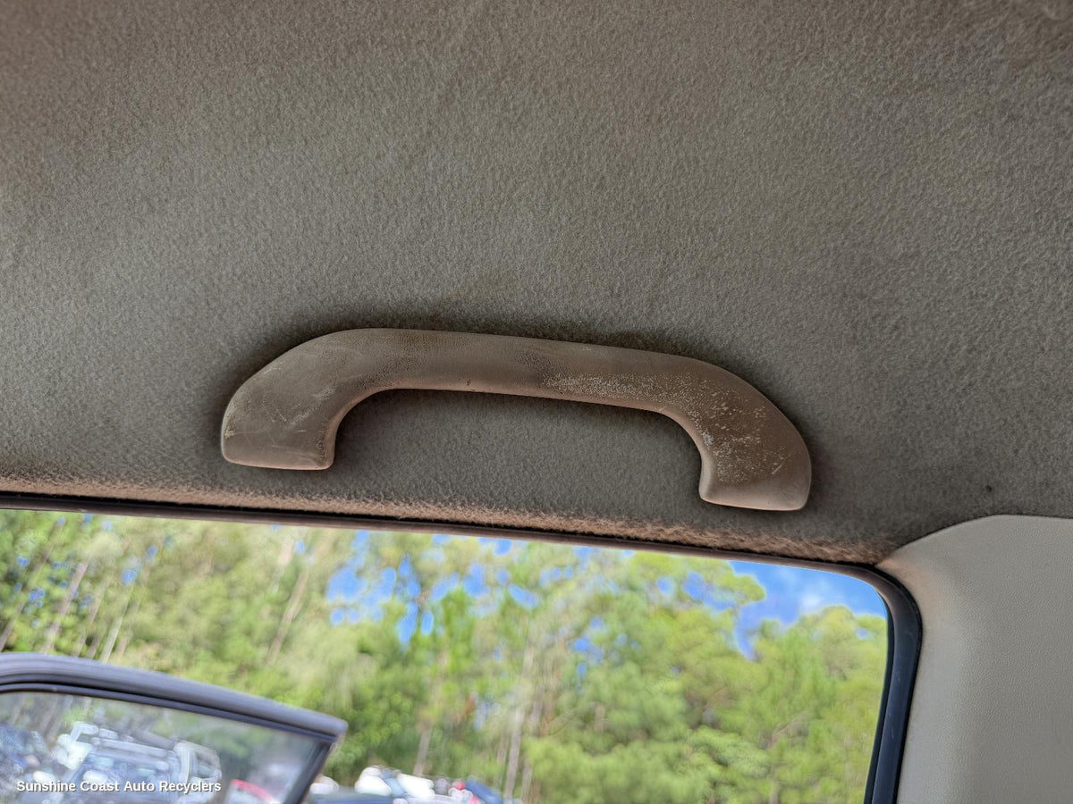 2000-2006 Mitsubishi Pajero Grab Handle