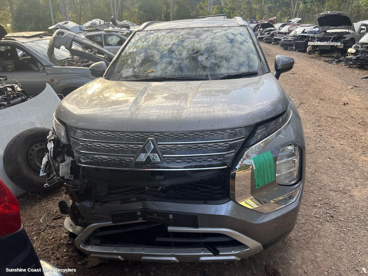 2021-2026 Mitsubishi Outlander Owners Handbook