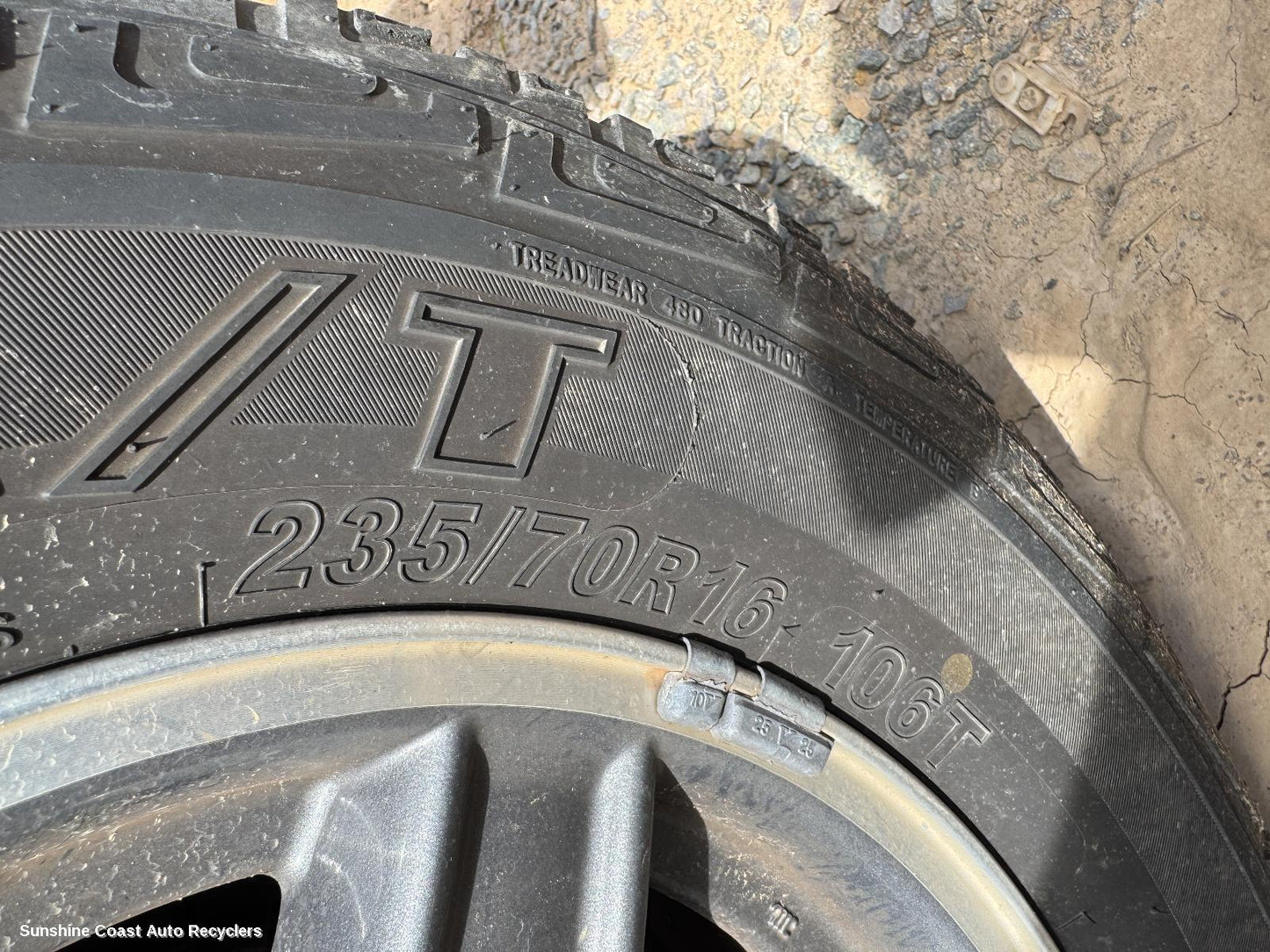 2004 Jeep Cherokee Tyre