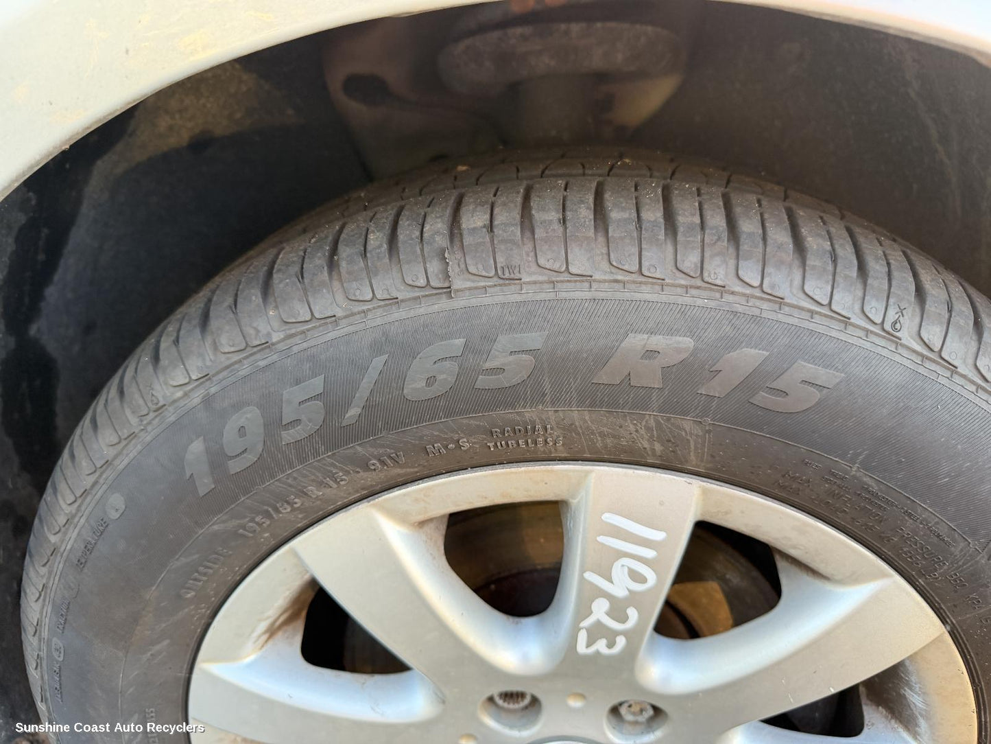 2004-2009 Volkswagen Golf Tyre