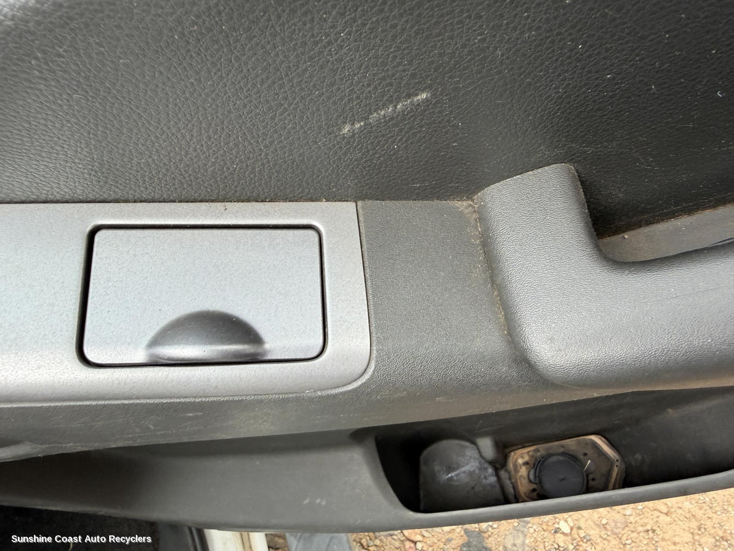 2011 Nissan Navara Ashtray