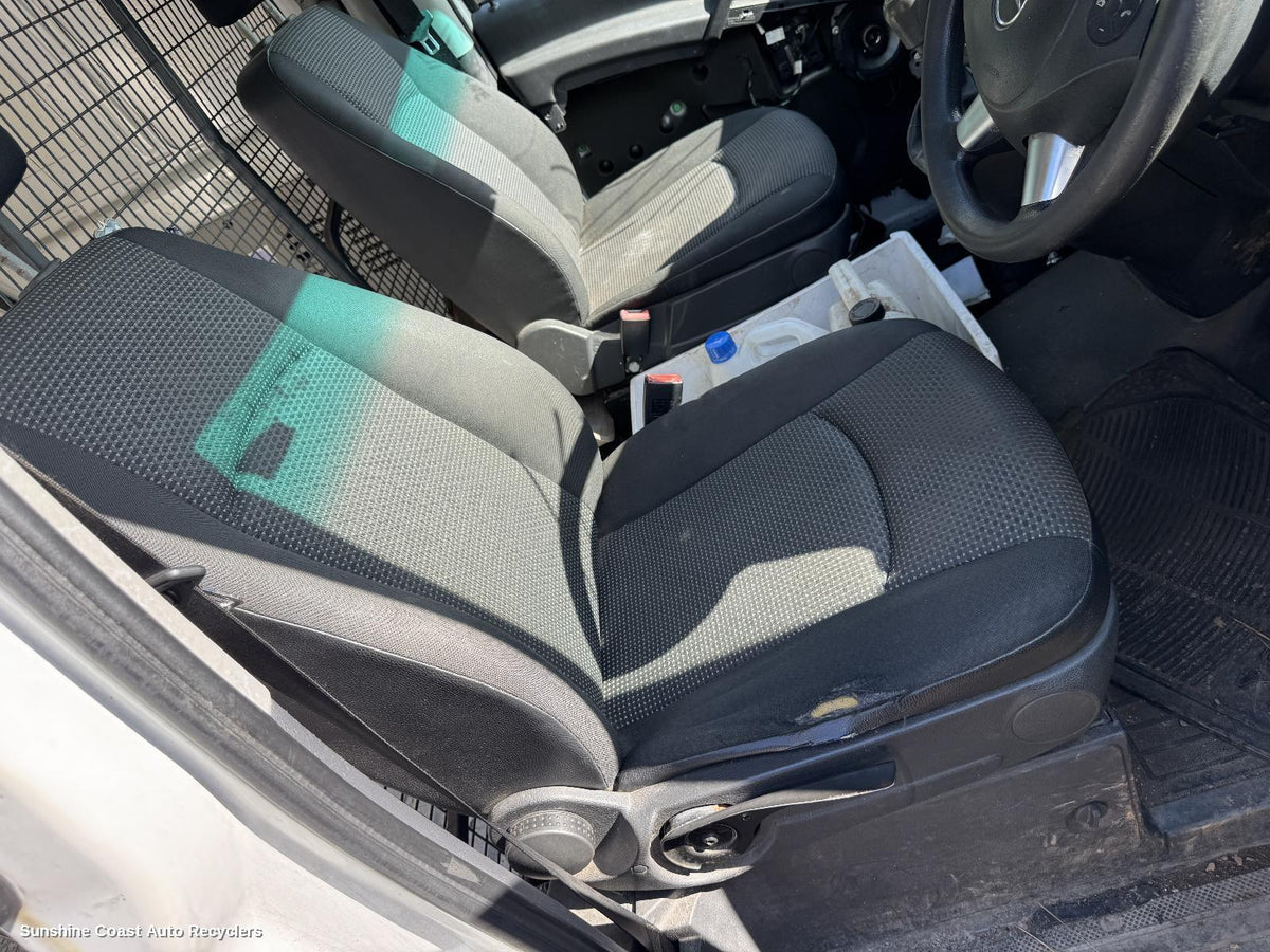 2004-2015 Mercedes Vito Front Seat