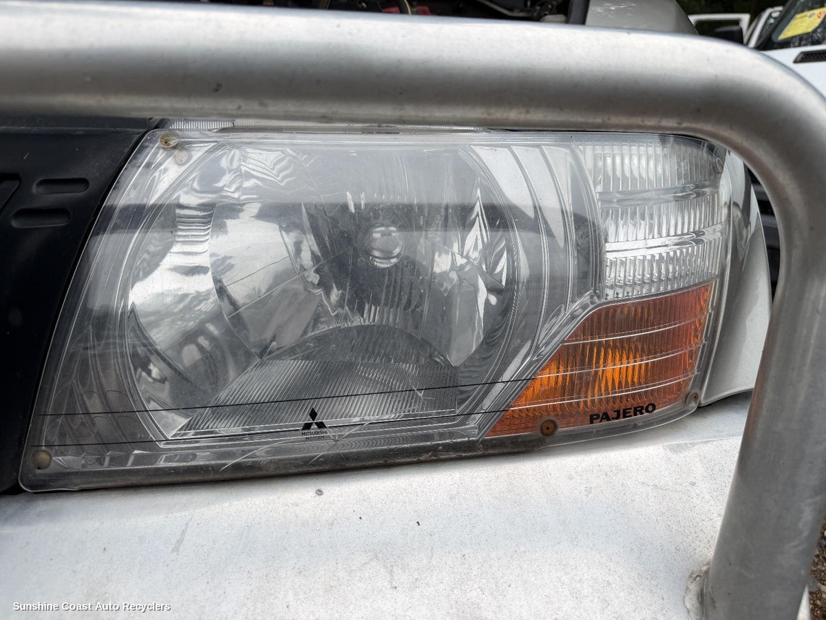 2002-2006 Mitsubishi Pajero Left Headlamp