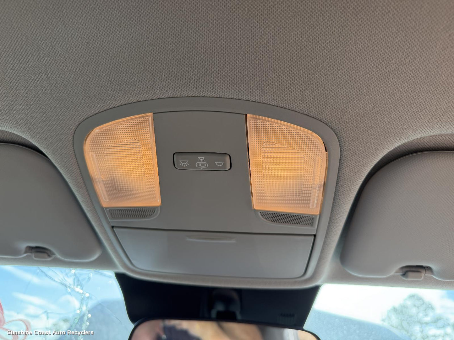 2020-2026 Kia Stonic Courtesy Light
