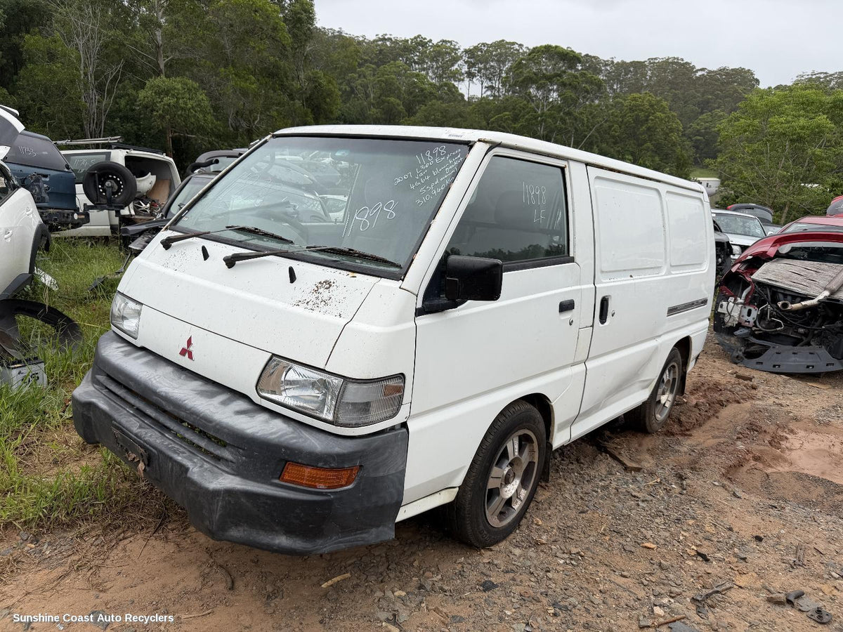 2006-2012 Mitsubishi L300 A C Compressor