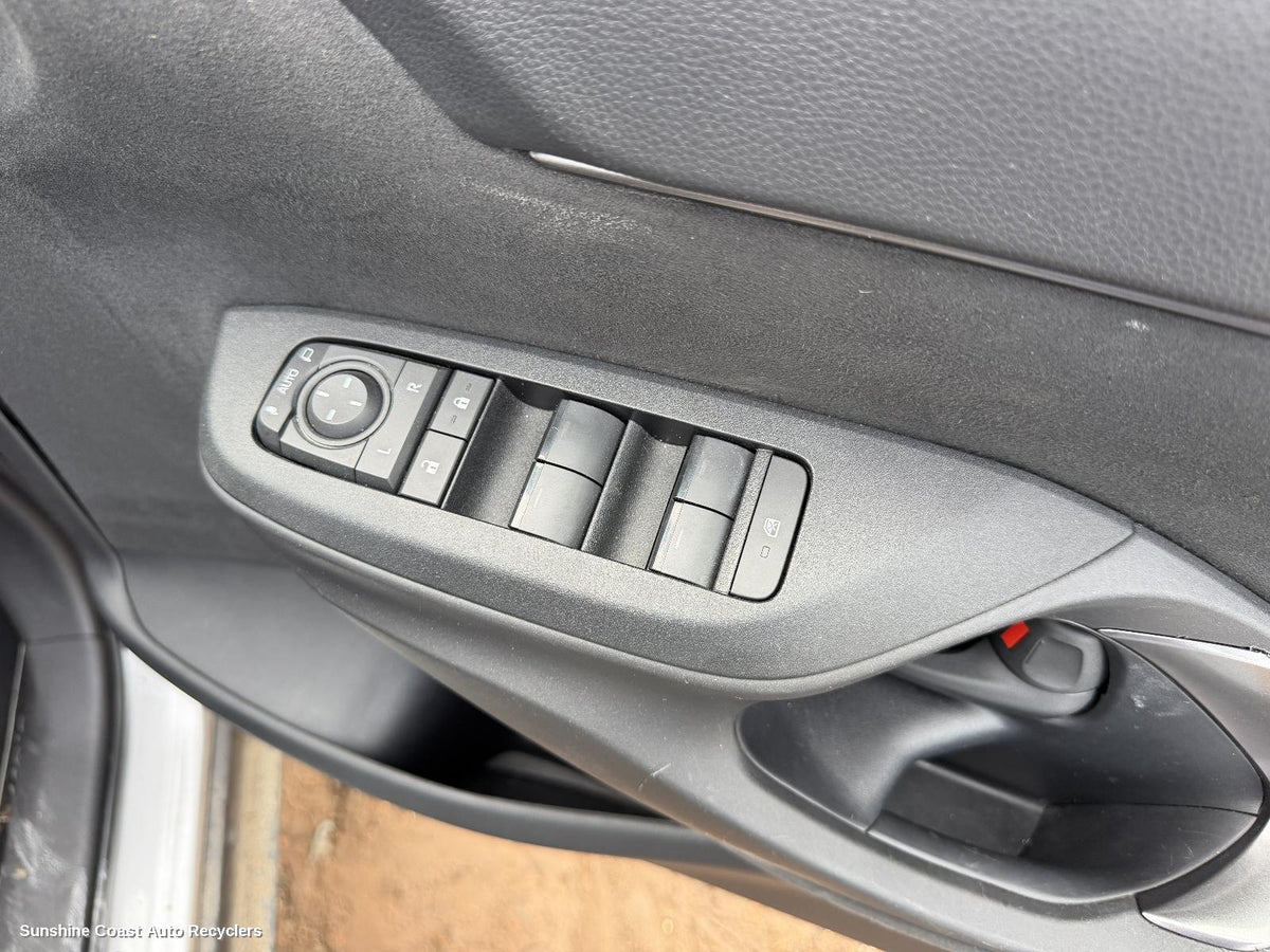 2024-2026 Toyota Yaris Cross Pwr Dr Wind Switch