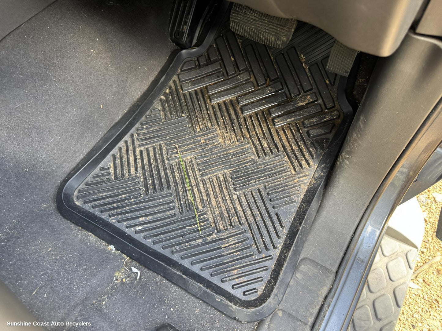 2012 Nissan Pathfinder Floor Mats