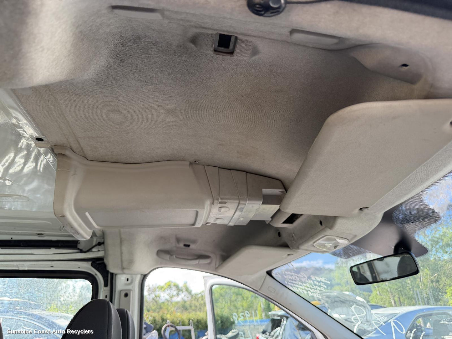 2008-2015 Peugeot Expert Hoodlining