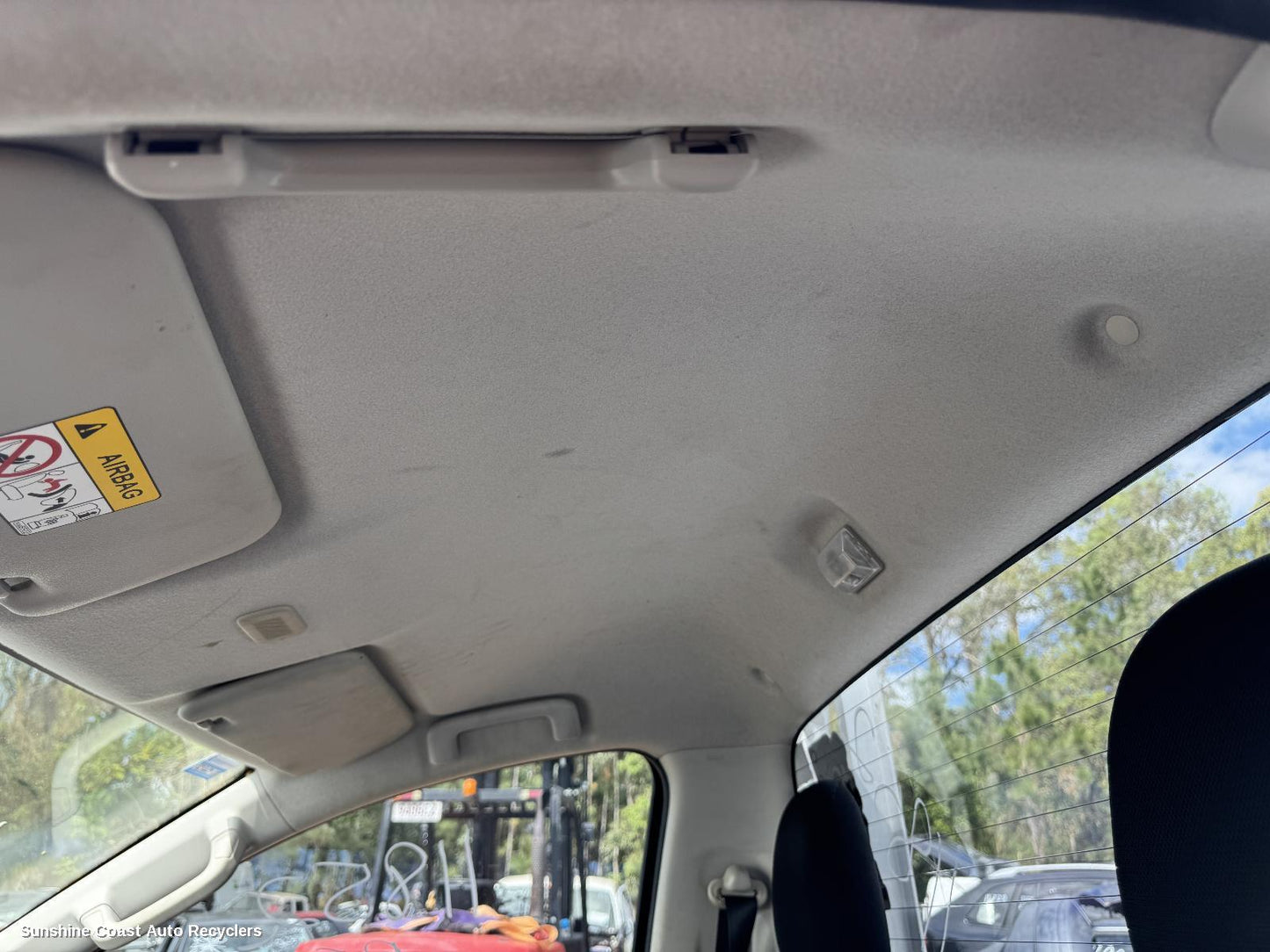 2016 Mitsubishi Triton Hoodlining