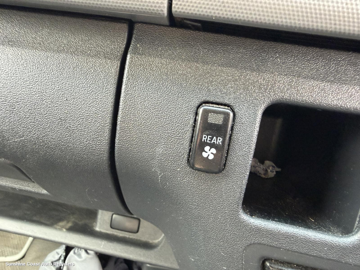 2005-2019 Toyota Hiace Misc Switch Relay