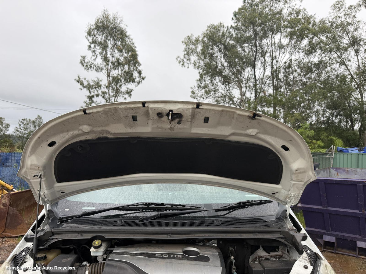 2015-2025 Ldv G10 Bonnet Hinge Strut