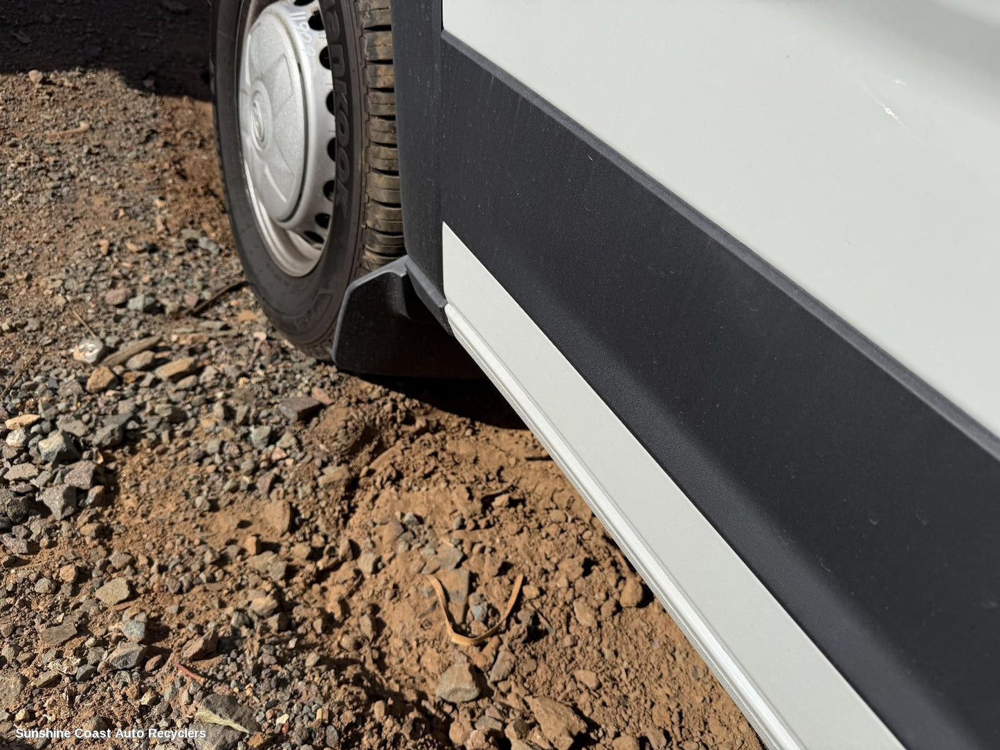2020-2026 Ldv Deliver 9 Mud Flaps
